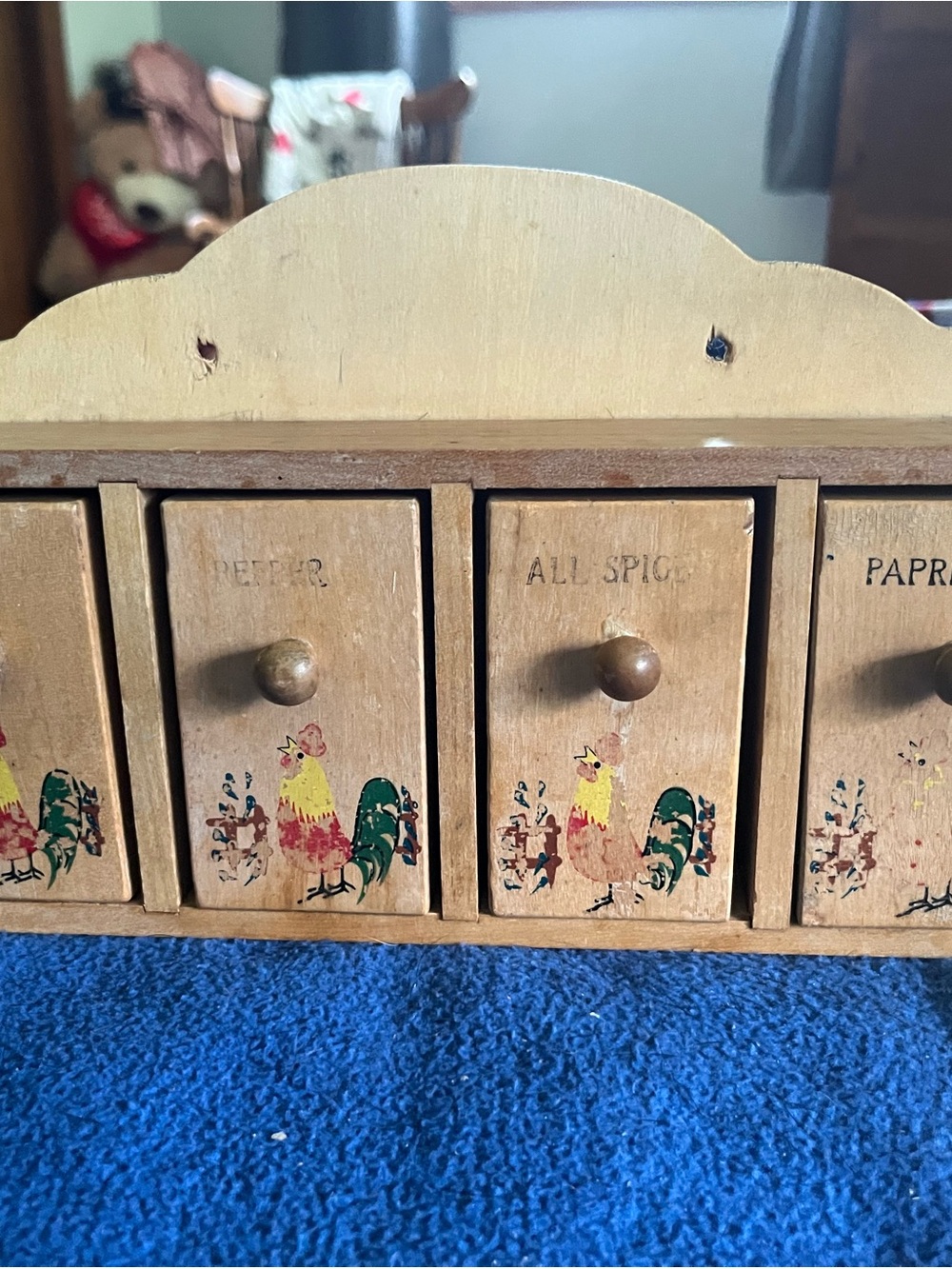 Vintage Wooden Spice Drawer Set with Rooster Motif - Natural Wood